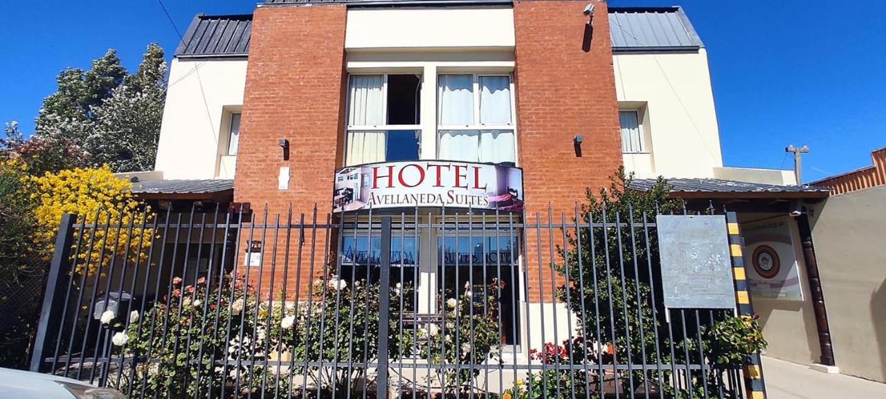 Avellaneda Suites Río Gallegos Extérieur photo