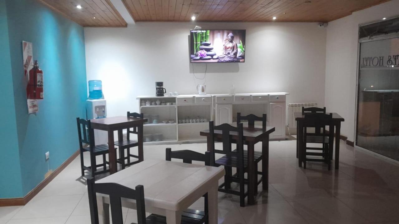 Avellaneda Suites Río Gallegos Extérieur photo