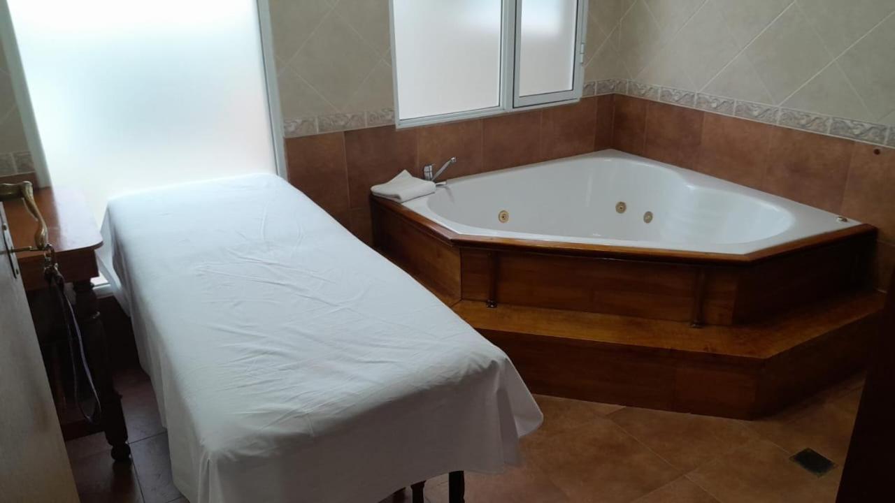 Avellaneda Suites Río Gallegos Extérieur photo