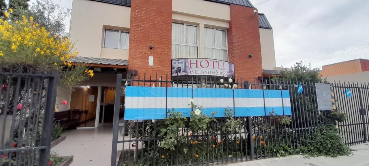 Avellaneda Suites Río Gallegos Extérieur photo