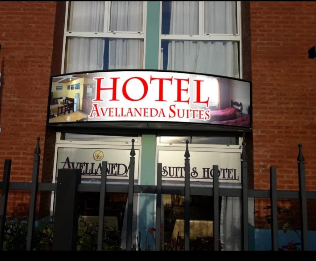 Avellaneda Suites Río Gallegos Extérieur photo